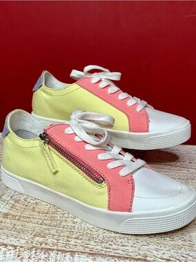DOLCE VITA NWOT Zaza Sherbet Multi-Color Low Rise Lace-Up Side Zip Comfy Insole